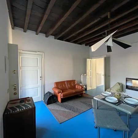 Newly Renovated Three-room ميلان