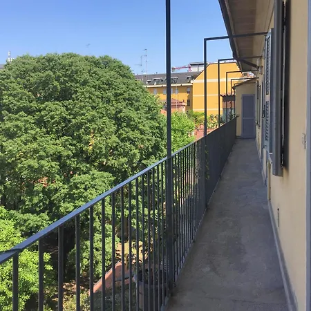 Newly Renovated Three-room ميلان