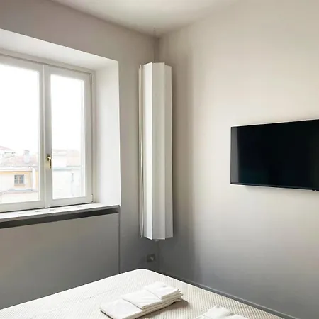 Newly Renovated Three-room شقة ميلان